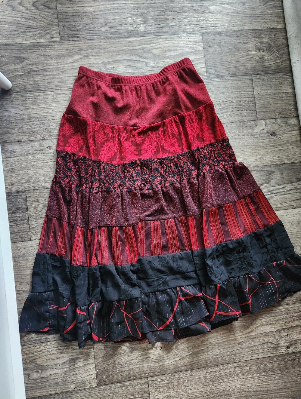 VTG Coldwater Creek Red Black Tiered Patchwork Maxi Skirt Whimsigoth Size Medium